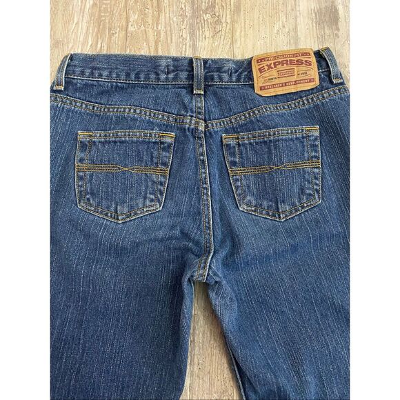 Express Low Rise Flare Jeans Precision Fit Women’s Sz 3/4 - Picture 5 of 5